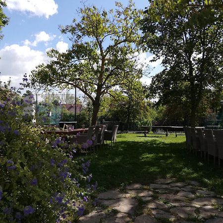 Sziget23 Hotel Ábrahámhegy Buitenkant foto