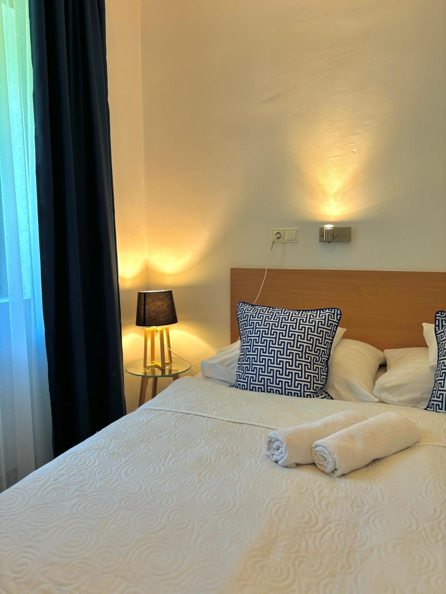 Sziget23 Hotel Ábrahámhegy Buitenkant foto