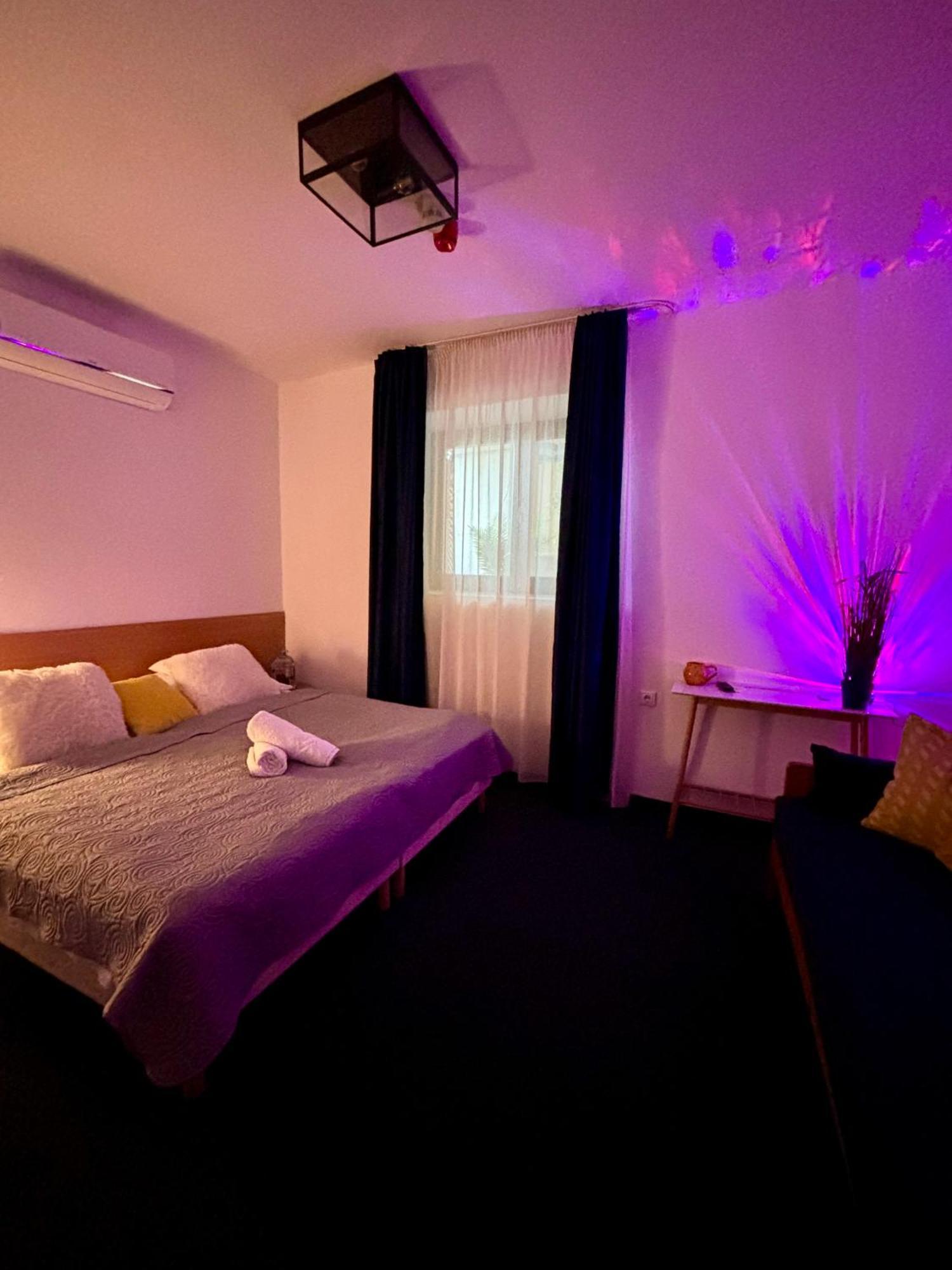 Sziget23 Hotel Ábrahámhegy Buitenkant foto