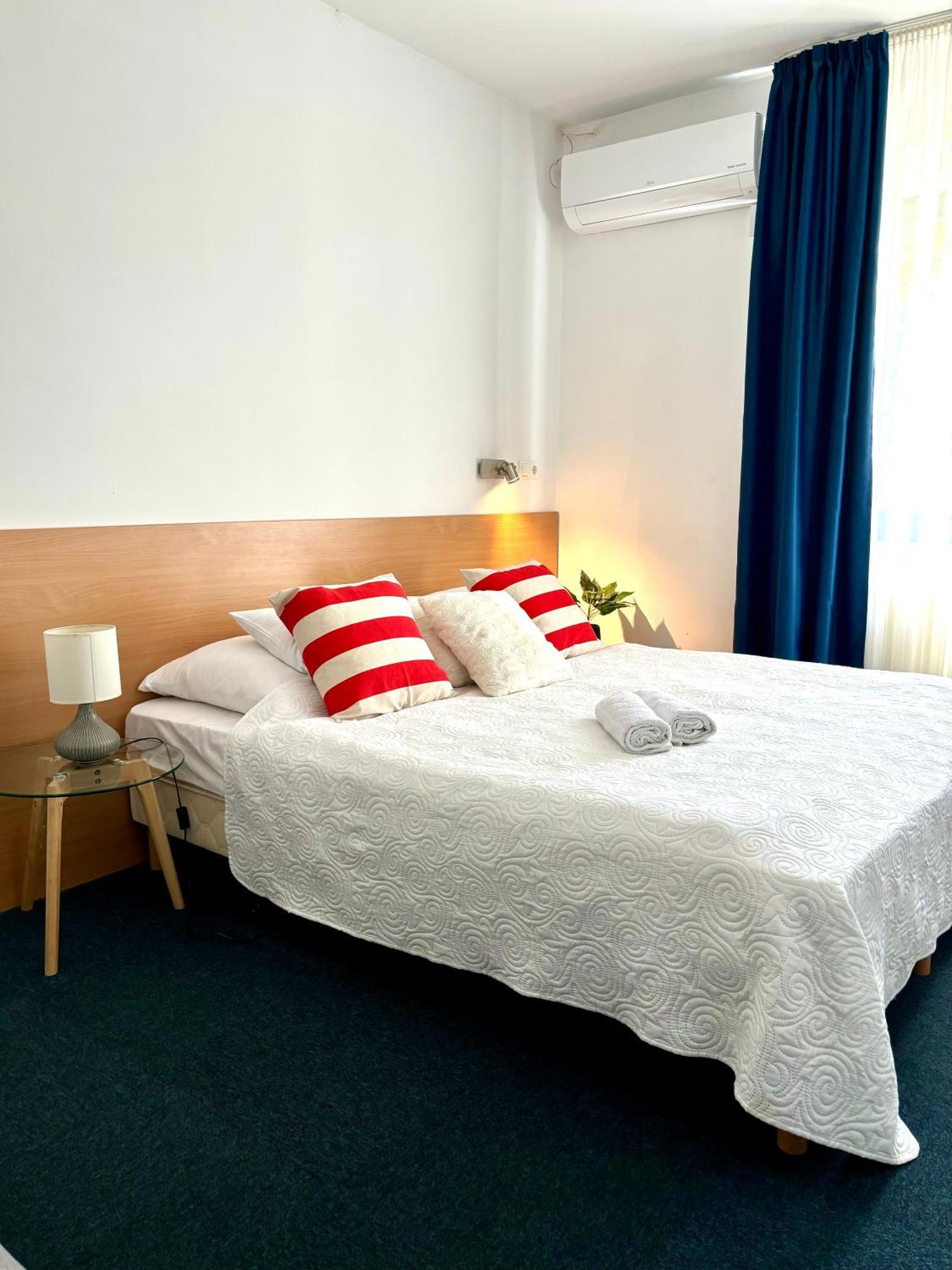 Sziget23 Hotel Ábrahámhegy Buitenkant foto