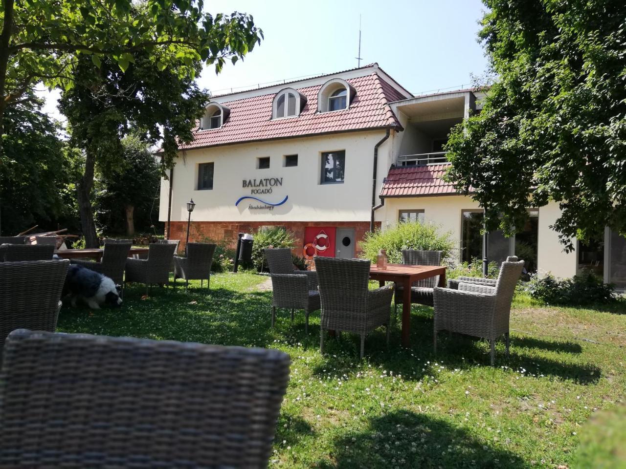 Sziget23 Hotel Ábrahámhegy Buitenkant foto