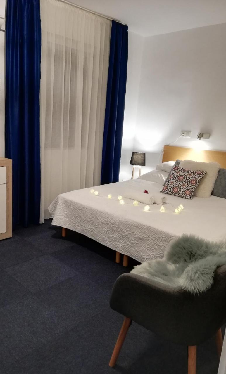 Sziget23 Hotel Ábrahámhegy Buitenkant foto